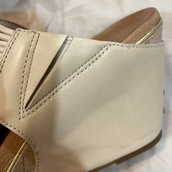 UGG Size 10 Hilarie Wedge Sandal - Picture 10 of 11